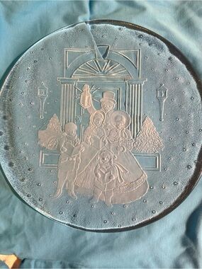 L.E. Smith Crystal plate